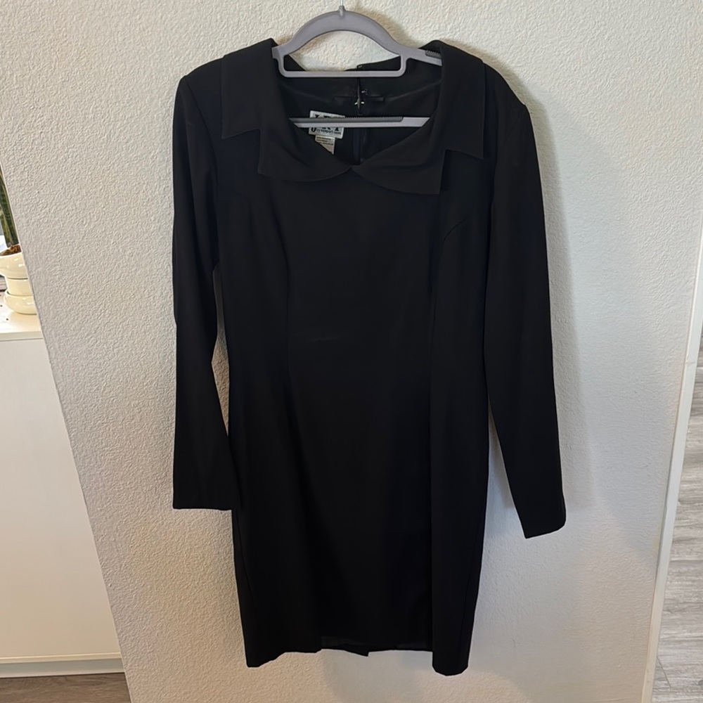 Chic Black Square Neck Long Sleeve Sheath Dress